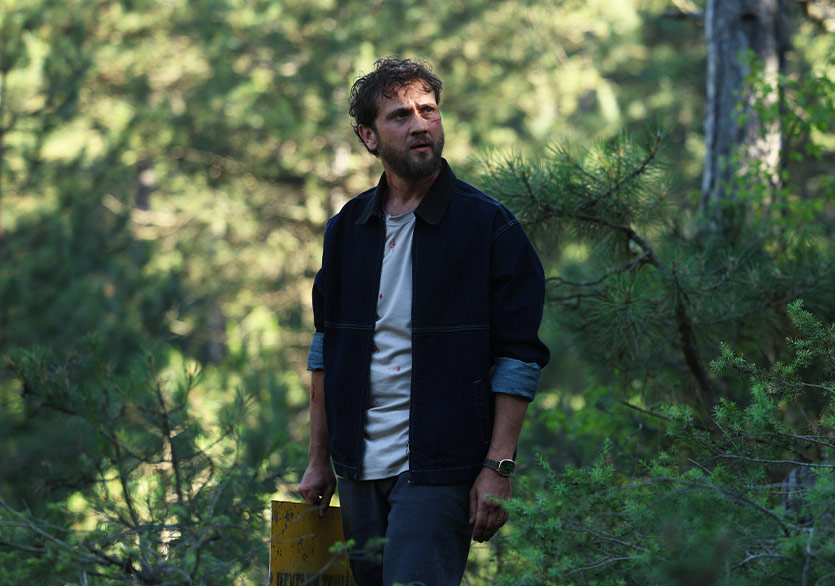 Yeni Netflix Dizisi “Eve Giden Yol”un Setinden Yeni Kareler Paylaşıldı