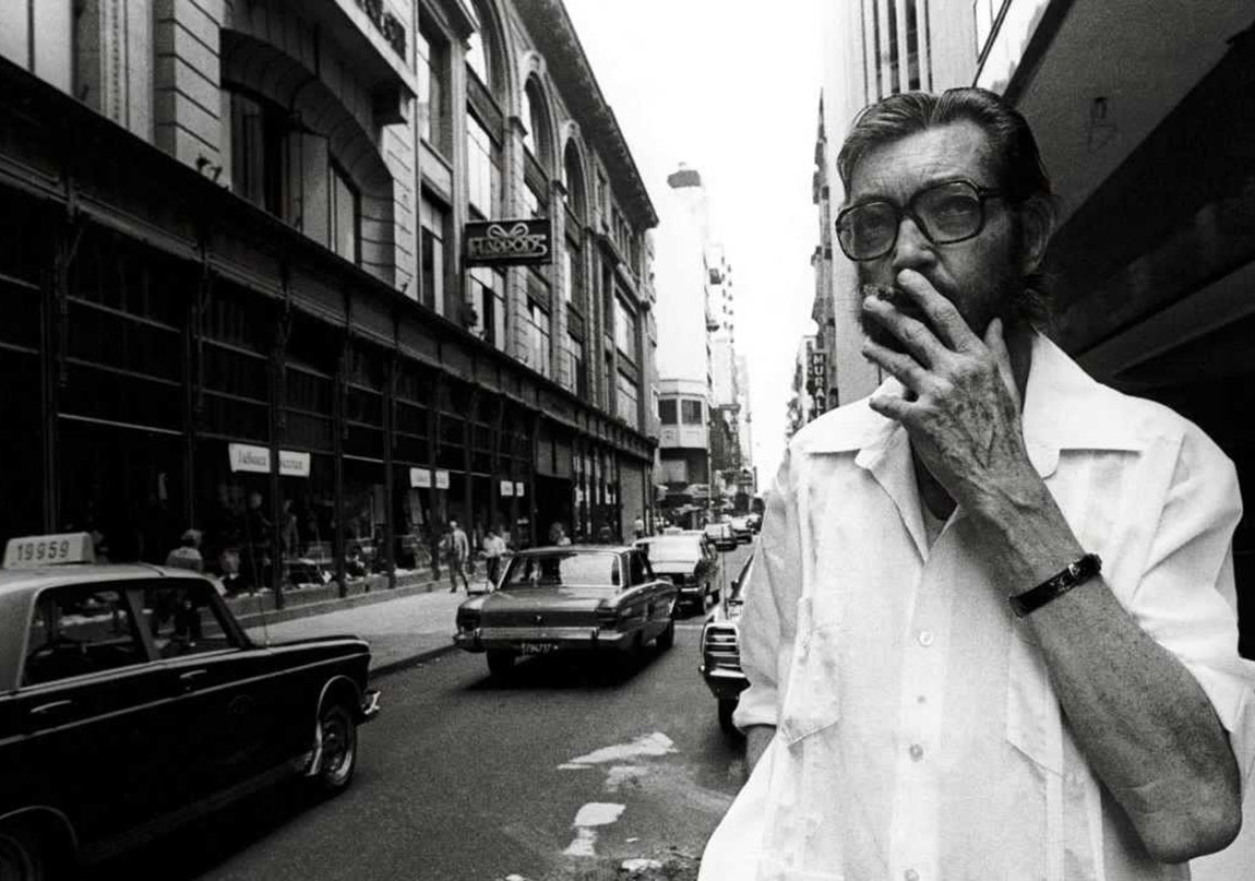 Julio Cortazar’ın Tüm Öyküleri İlk Kez Türkçe’de!