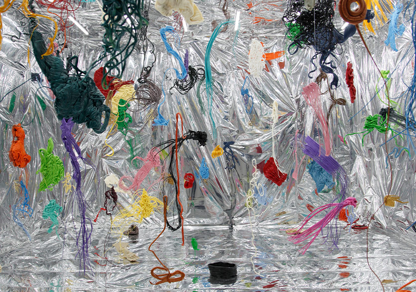 Daniel Knorr’un “Calligraphic Wig” Yerleştirmesi Odunpazarı Modern Müze’de