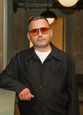 “İnsan Darbe Aldığı Yerden Çürümeye Başlıyor”