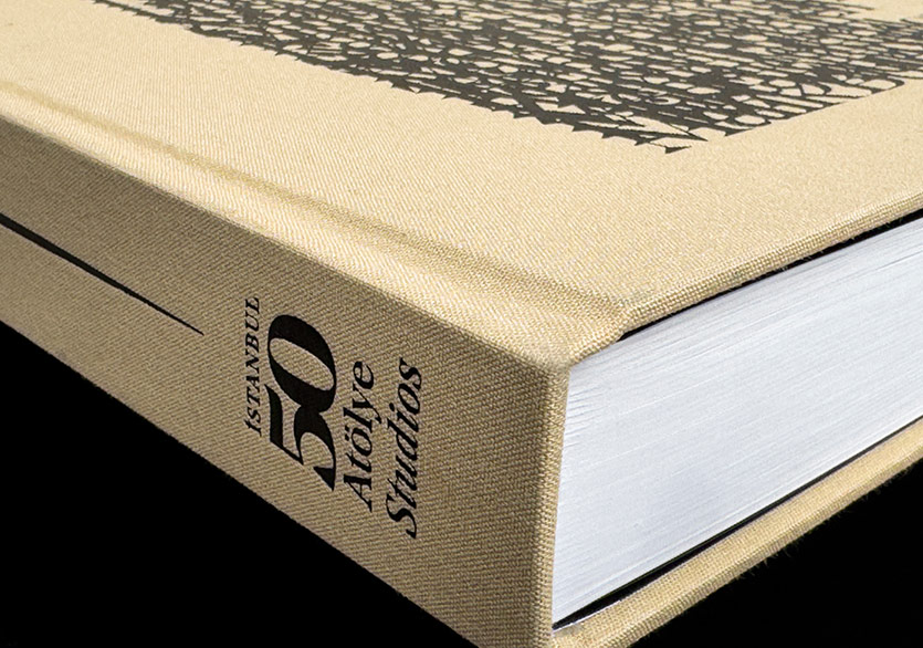 İstanbul’un Sanatçılarına Adanmış Bir Kitap: “İstanbul’da 50 Sanatçı 50 Atölye” 