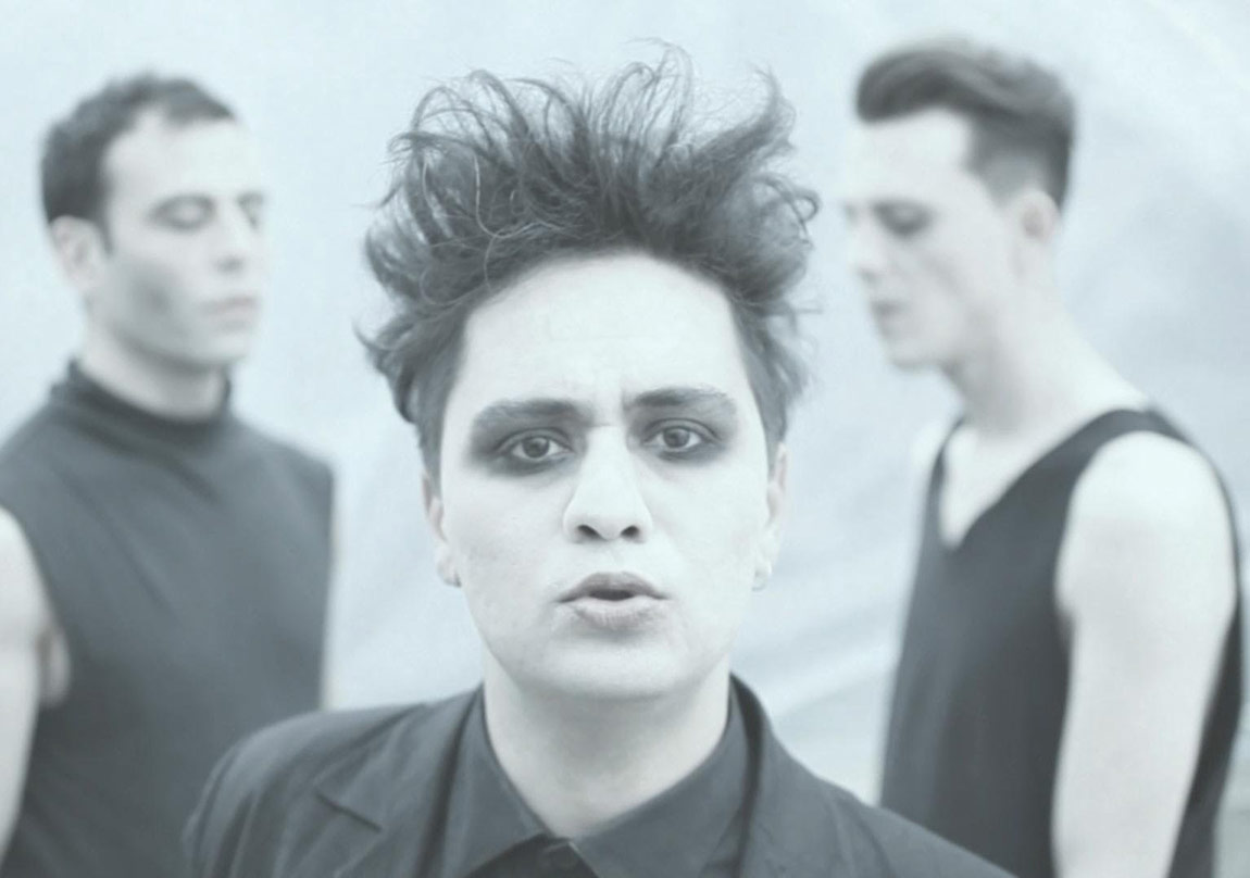 She Past Away’in Yeni Video Klibi Yayında