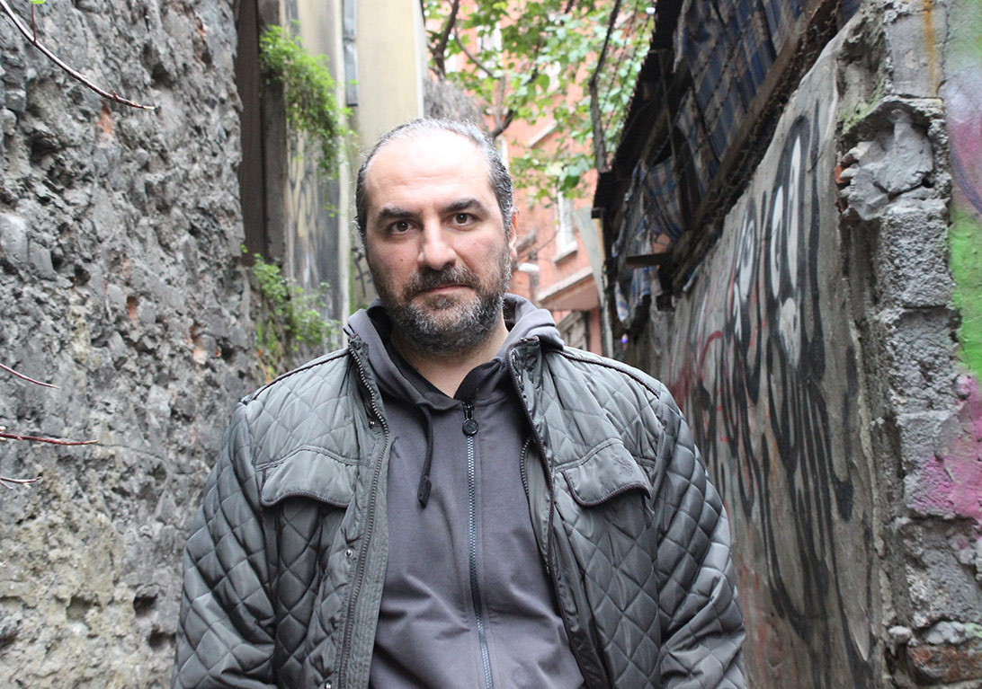 Tarık Tufan’dan Masalsı Bir Hikâye: Beni Onlara Verme