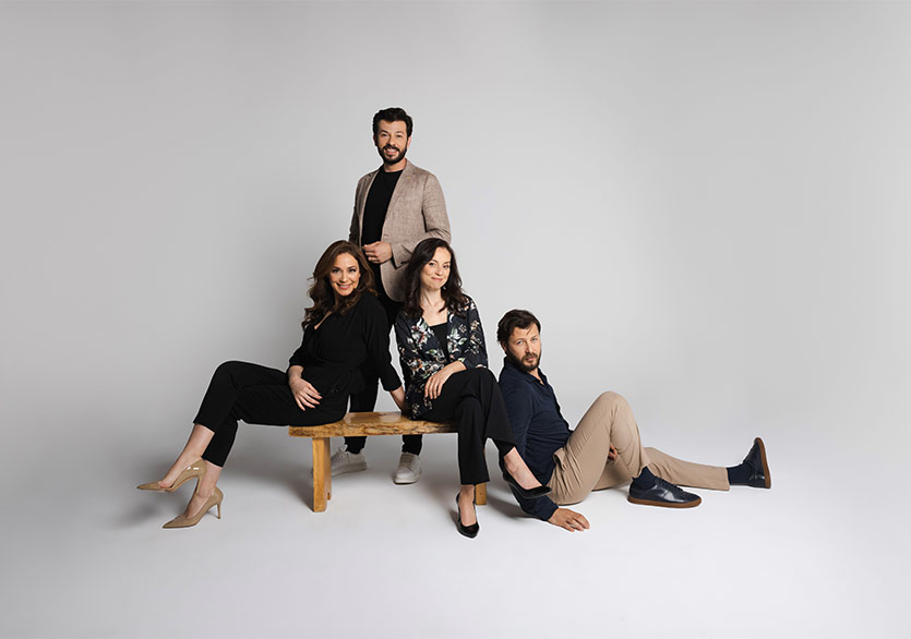 House of Performance’ın İlk Oyunu “Dostlarla Akşam Yemeği” 17 Mayıs’ta Prömiyer Yapıyor