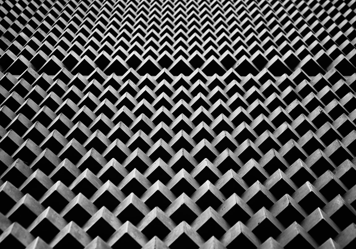 Bir Ülkenin Karanlıktaki Gündelik Hayatı: Duvar