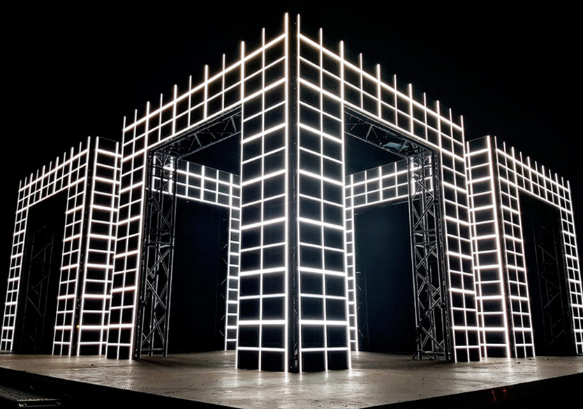 Sanal ve Gerçeklik Arasındaki Işıklar