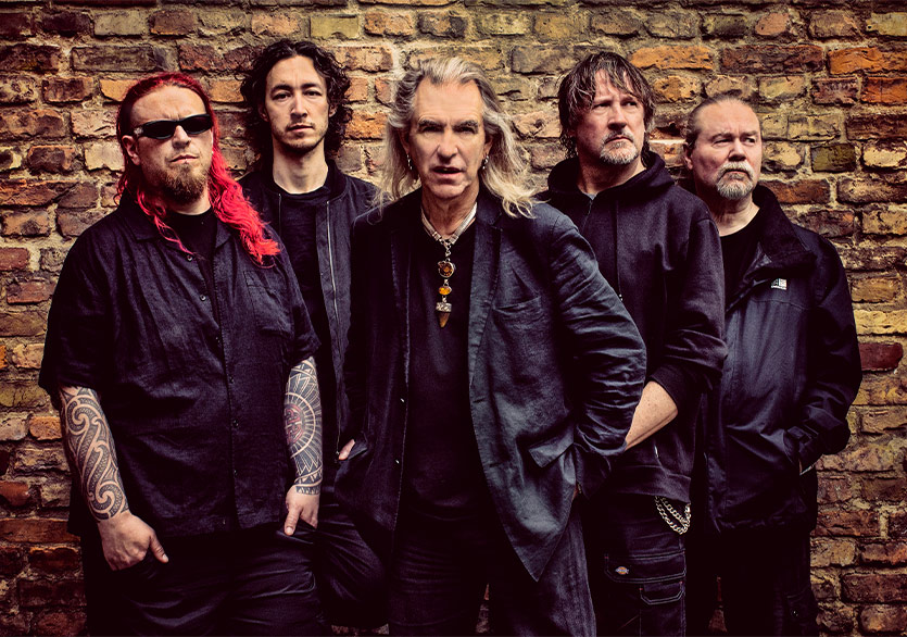 Patti Smith Konserinin Açılışını New Model Army Yapacak