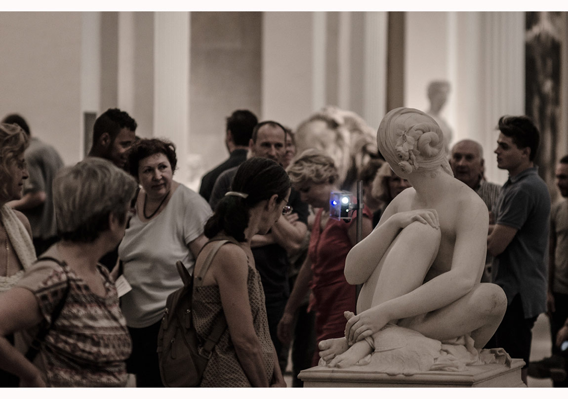 O Heykel Hareket mi Etti?