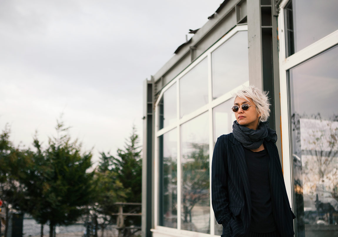 Nermin Yıldırım’dan “Dokunmadan”