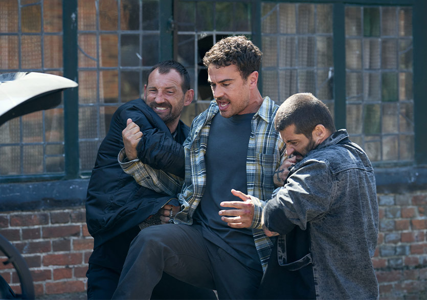 Aaron Taylor-Johnson ve Theo James’i Buluşturan “Fuze/Fünye” Filmi 8 Mayıs’ta Vizyonda