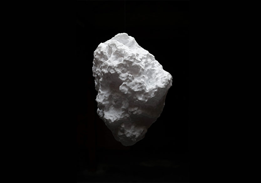 Tino Kukulies’in “Floating Stone” Enstalasyonu Barın Han’da