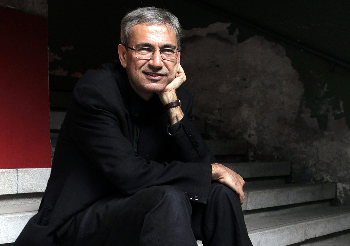 Orhan Pamuk'a Rusya'dan Şeref Doktorası