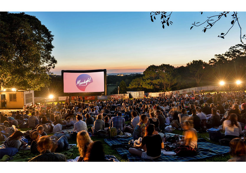 Bomontiada Avlusu “Yaza Merhaba”  Diyor