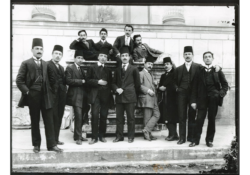 İstanbul Araştırmaları Enstitüsü’nden Yeni Sergi: “Maceraperest Bir Mimarın Fotoğrafhanesi: Arif Hikmet Koyunoğlu 1893-1982”