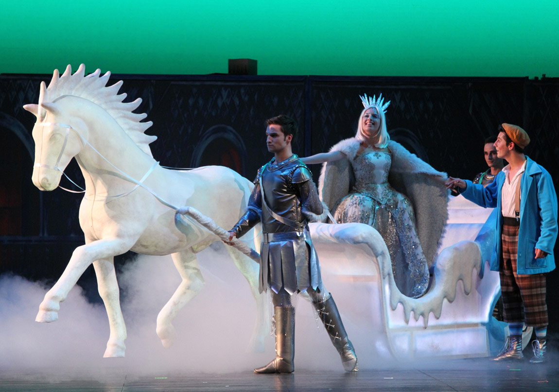 Çocuk Tiyatrosu Perdelerini Açıyor