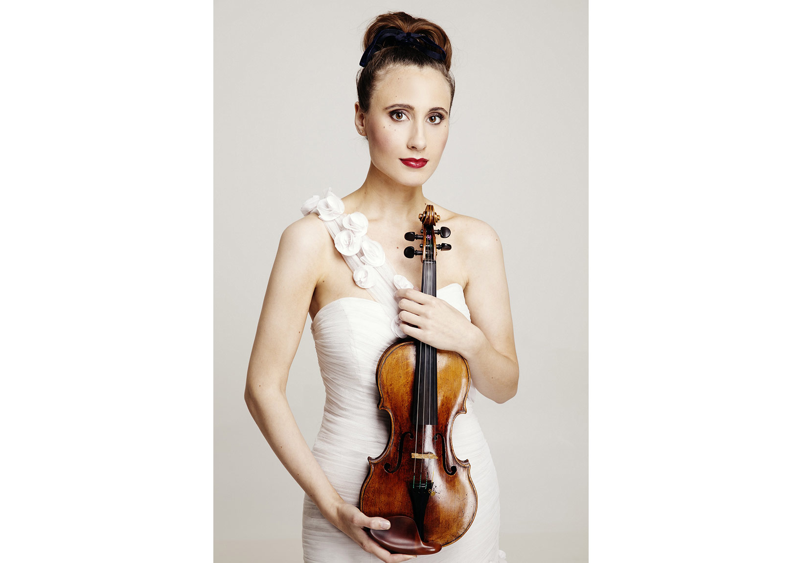 Jennifer Pike, 308 Yıllık Kemanıyla İlk Kez Türkiye’de