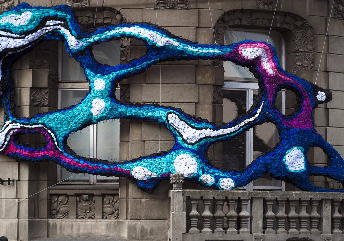 Tarihi Binayı Saran Doku