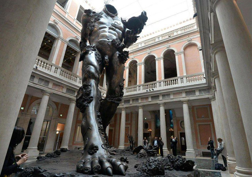 Damien Hirst’ün Büyük Venedik Çıkarması