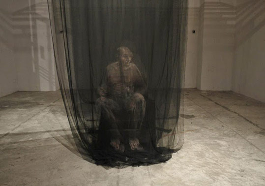 Başka Bir Dünyanın Kapılarını Aralayan Portreler