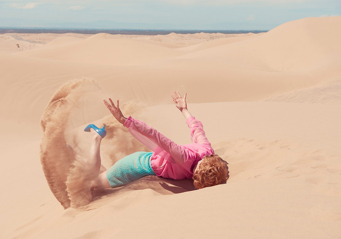 Günlük Hayattan Sürreal Kadın Portreleri