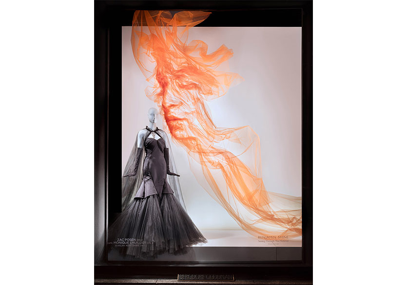 Tül Silüetler Bergdorf Goodman’de Arzı Endam Ediyor