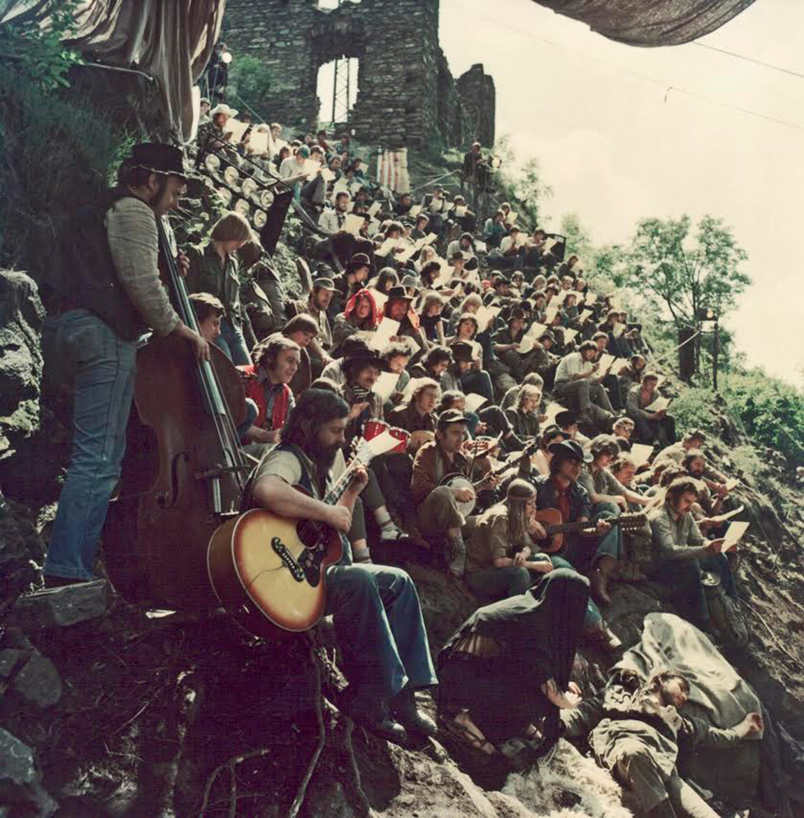 Bu Programa Kulak Verin!