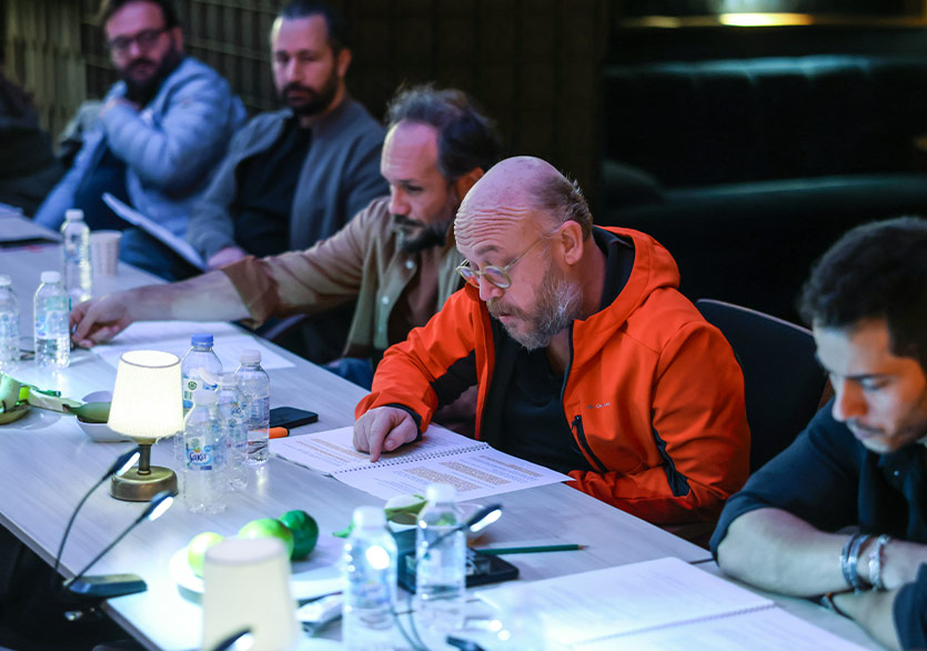 Onur Ünlü “Güneşin Oğlu” ile Tiyatro Sahnesinde