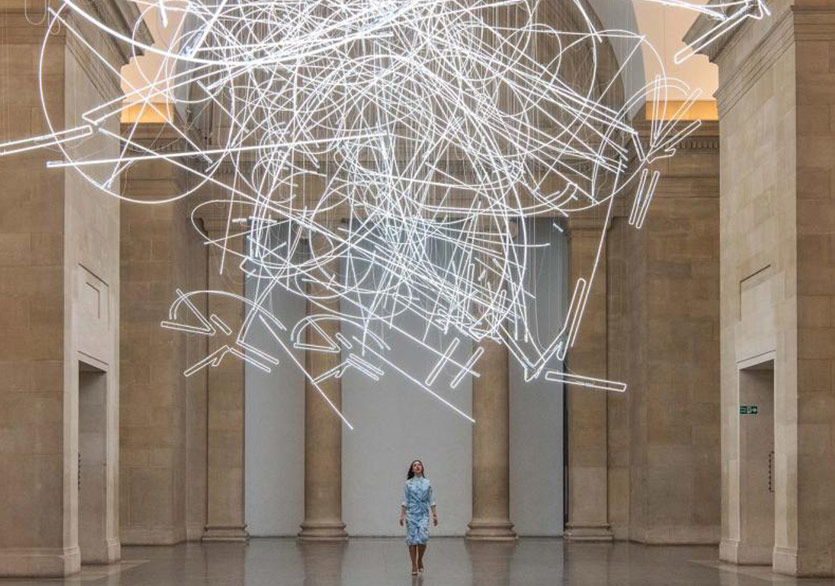 Bir Hüzme Heykel Tate Koridorlarında