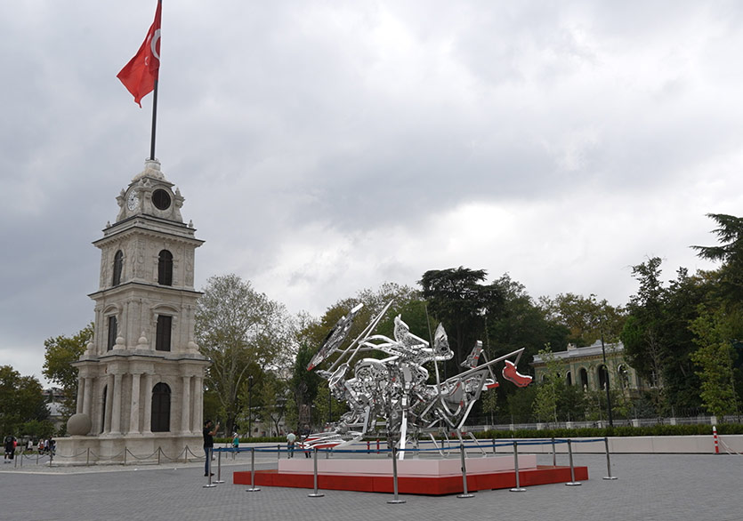 Tomokazu Matsuyama'nın Kamusal Eserleri İstanbul Sokaklarında