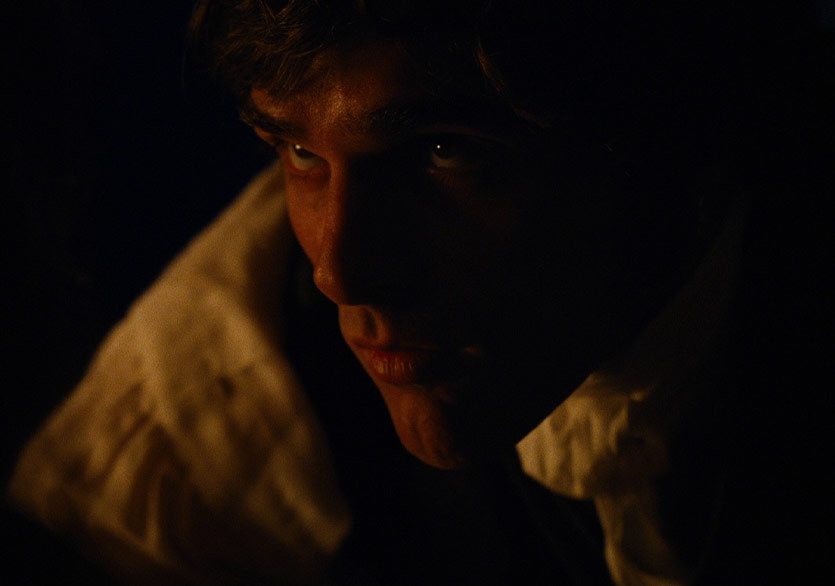 Margot Robbie ve Jacob Elordi’nin Başrolünde Yer Aldığı “Uğultulu Tepeler”den Yeni Fragman