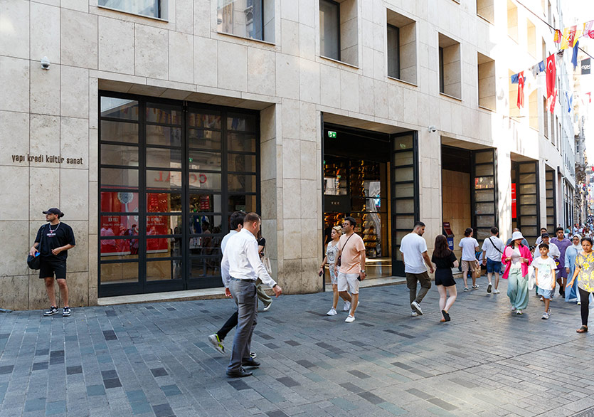 “Portiko Okumaları ve Performansları” Eda Çekil ile Devam Ediyor