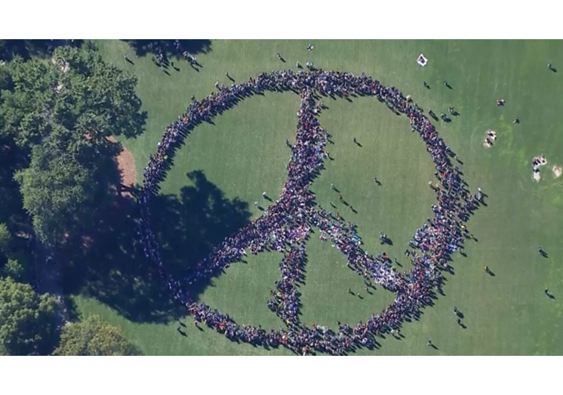 John Lennon için Barış Sembolü Denemesi