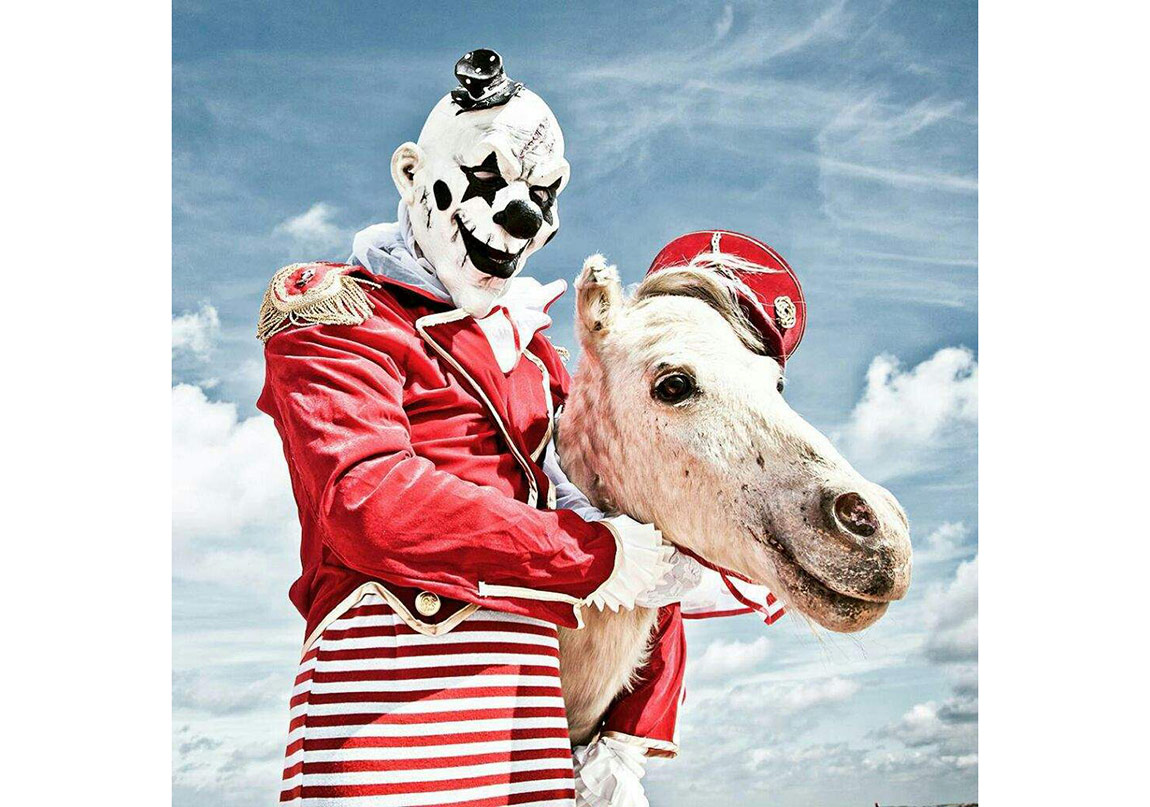 Modern Dünyaya Meydan Okuyan İkili