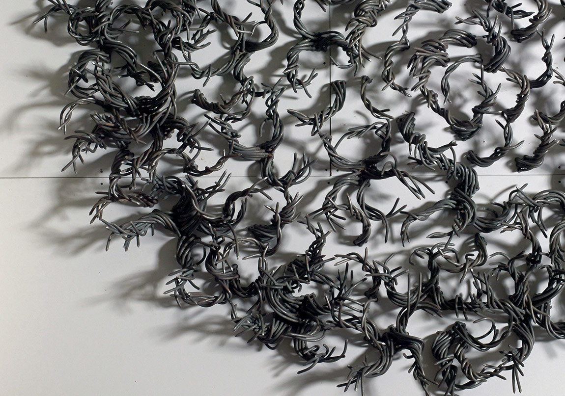 Çiviler Çizgilere Dönüşüyor