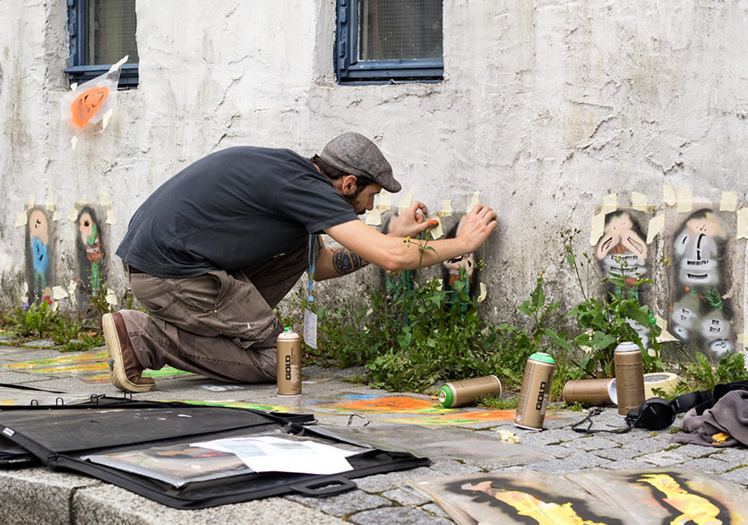 Sokağın Mizahi Resimleri