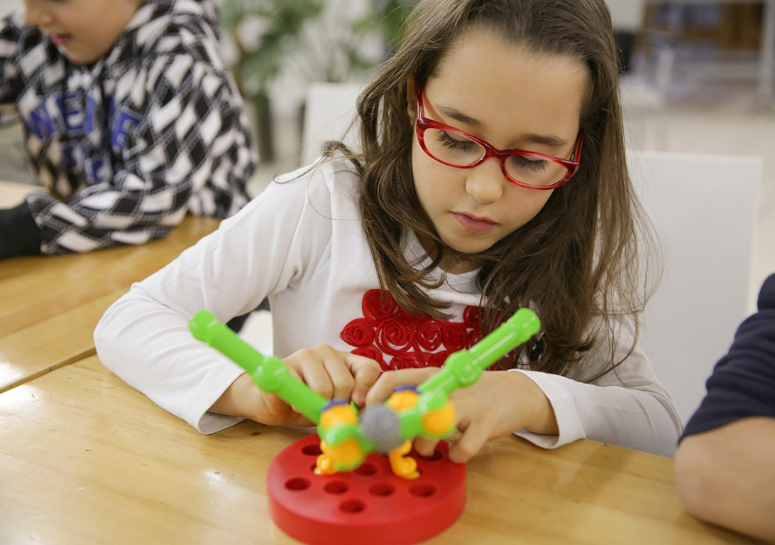 Çocuklar İçin Yaratıcı Sanat Atölyeleri