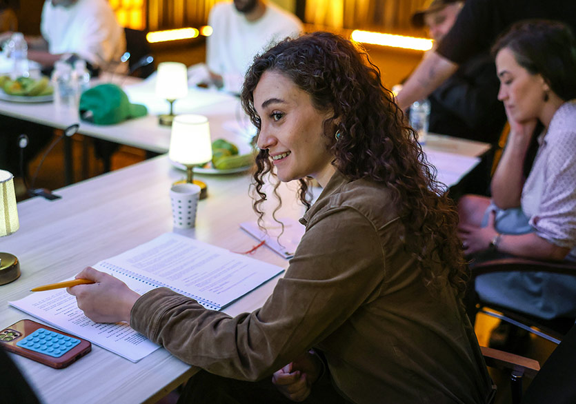 Onur Ünlü “Güneşin Oğlu” ile Tiyatro Sahnesinde