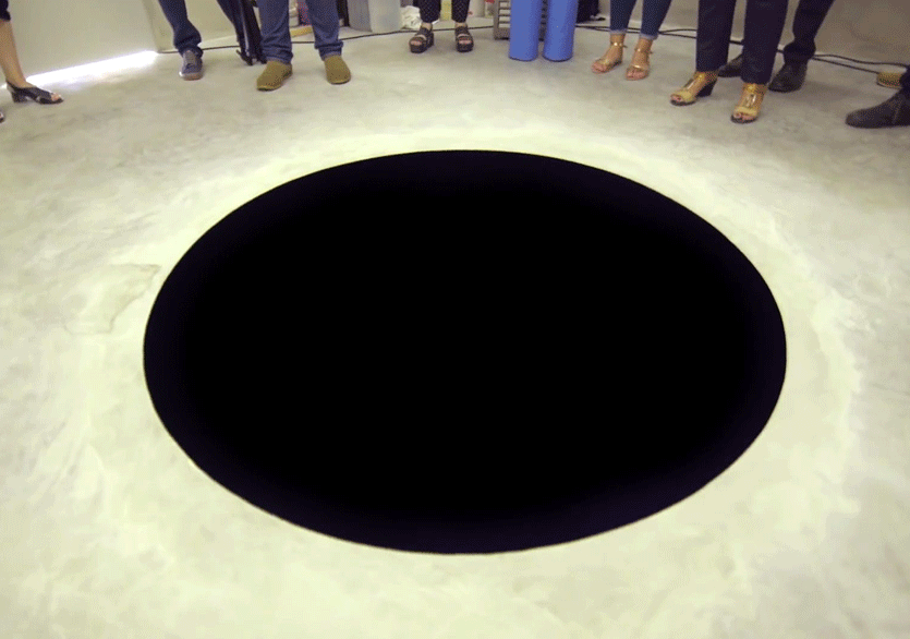 Anish Kapoor Eserinde Görünmez Kaza