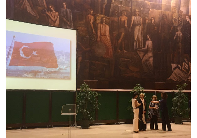 Premio Roma'dan Ayşe Kulin'e Ödül