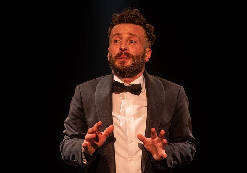 Mehmet Küçük’ün Tek Kişilik Oyunu “Ben Zek”ten Yeni Gösterimler