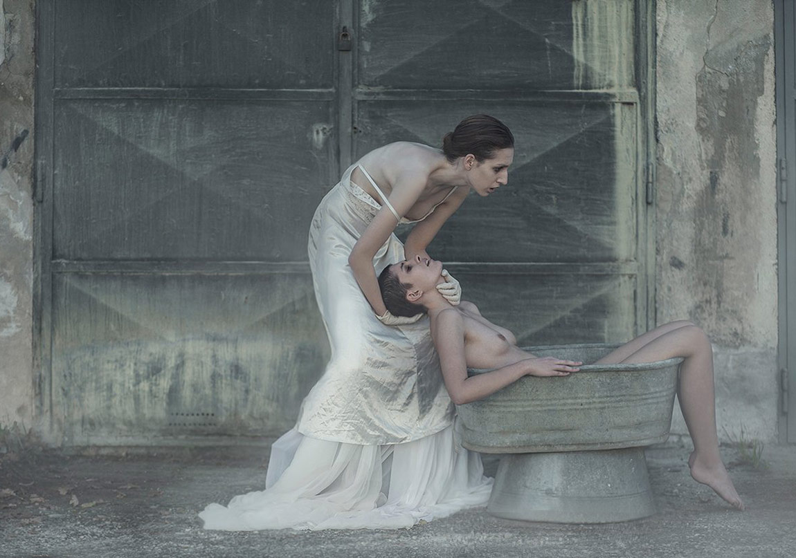 İnsan Bedeni ile Mimari Kompozisyonlar