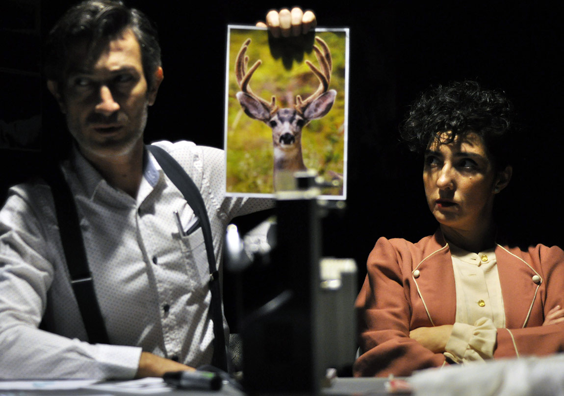 Shakespeare Öldü Aş Bunları Oyunu Sahnede!
