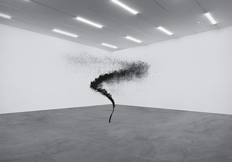 Sürrealizmin Geleneksel Araçlarla Tekrar Yorumu