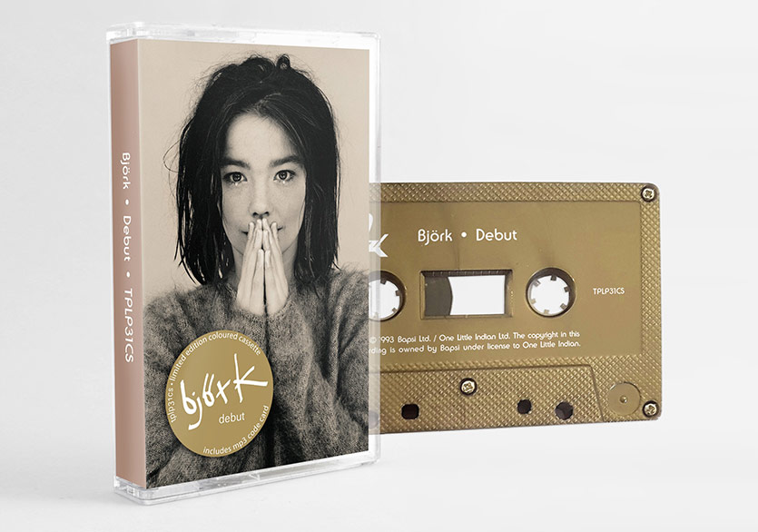 Björk’ten Dokuz Albümüne Renkli Kasetler 