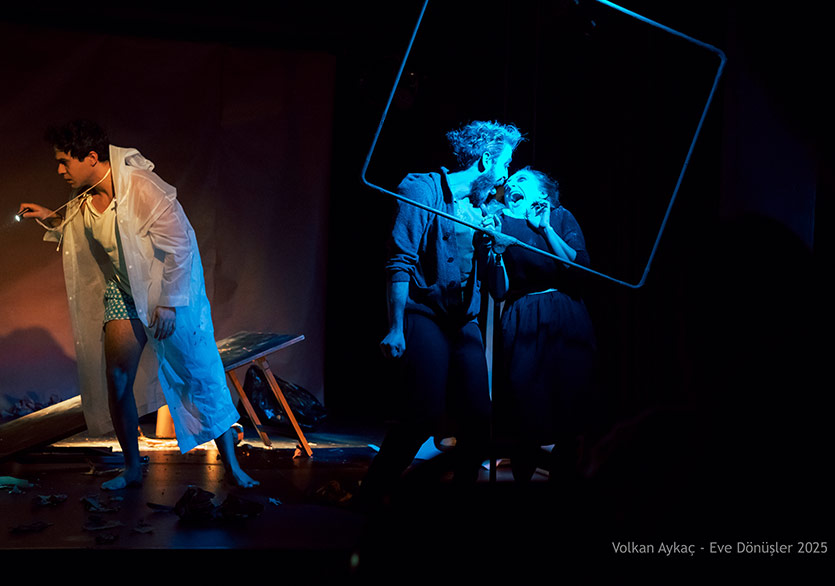 “Eve Dönüşler” Oyunu Temsillerine Devam Ediyor