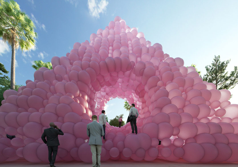 Fransız Sanatçının Sürreal Piramidi