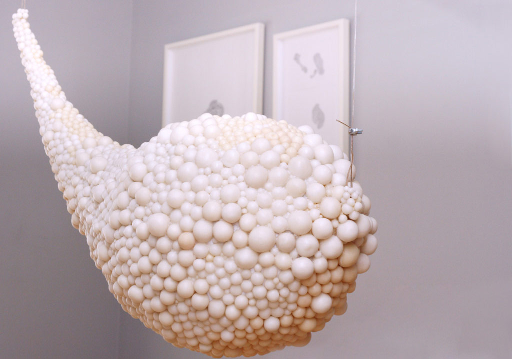 Çizmekle İlgili Her Şeyi Seven Bir Kadın