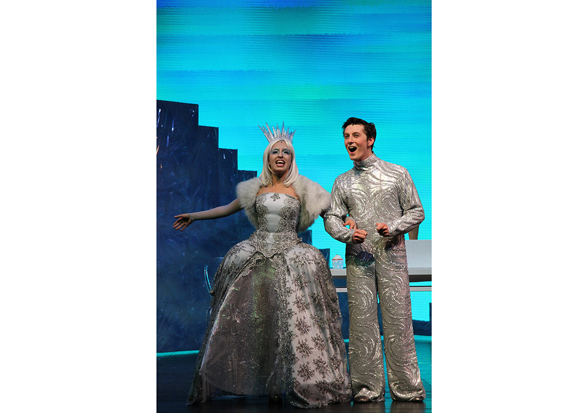 Çocuk Tiyatrosu Perdelerini Açıyor