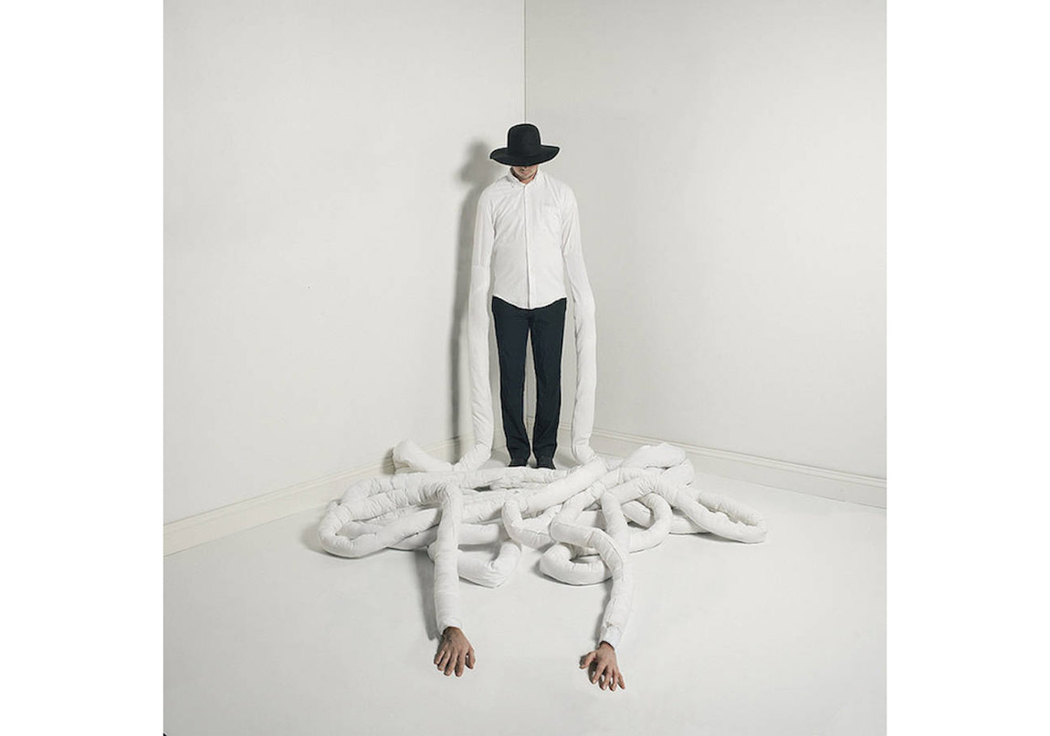 Mücadele Kavramını Çağrıştıran Kontrast