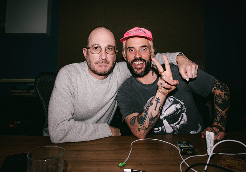 IDLES, Aronofsky’nin Yeni Filmi “Caught Stealing” İçin Yeni Dört Parça Kaydetti